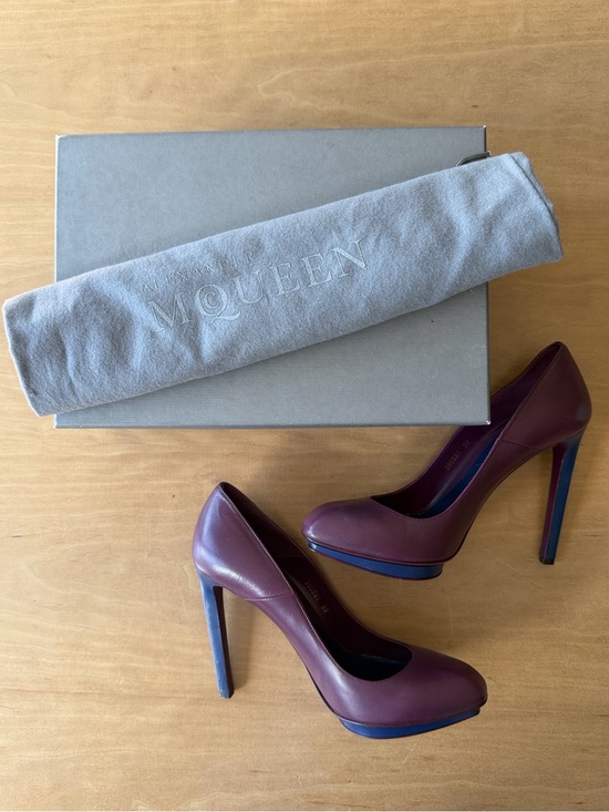 Alexander McQueen Shoes - NWOT ALEXANDER MCQUEEN HIGH HEEL STILETTOS PUMPS